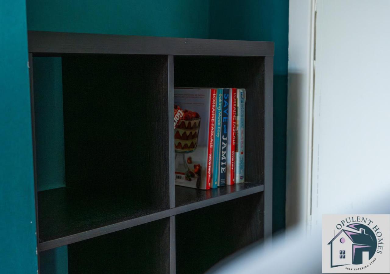 Contractors Pad - 4 Bed Town House - Cent Reading - Free Parking Villa Dış mekan fotoğraf