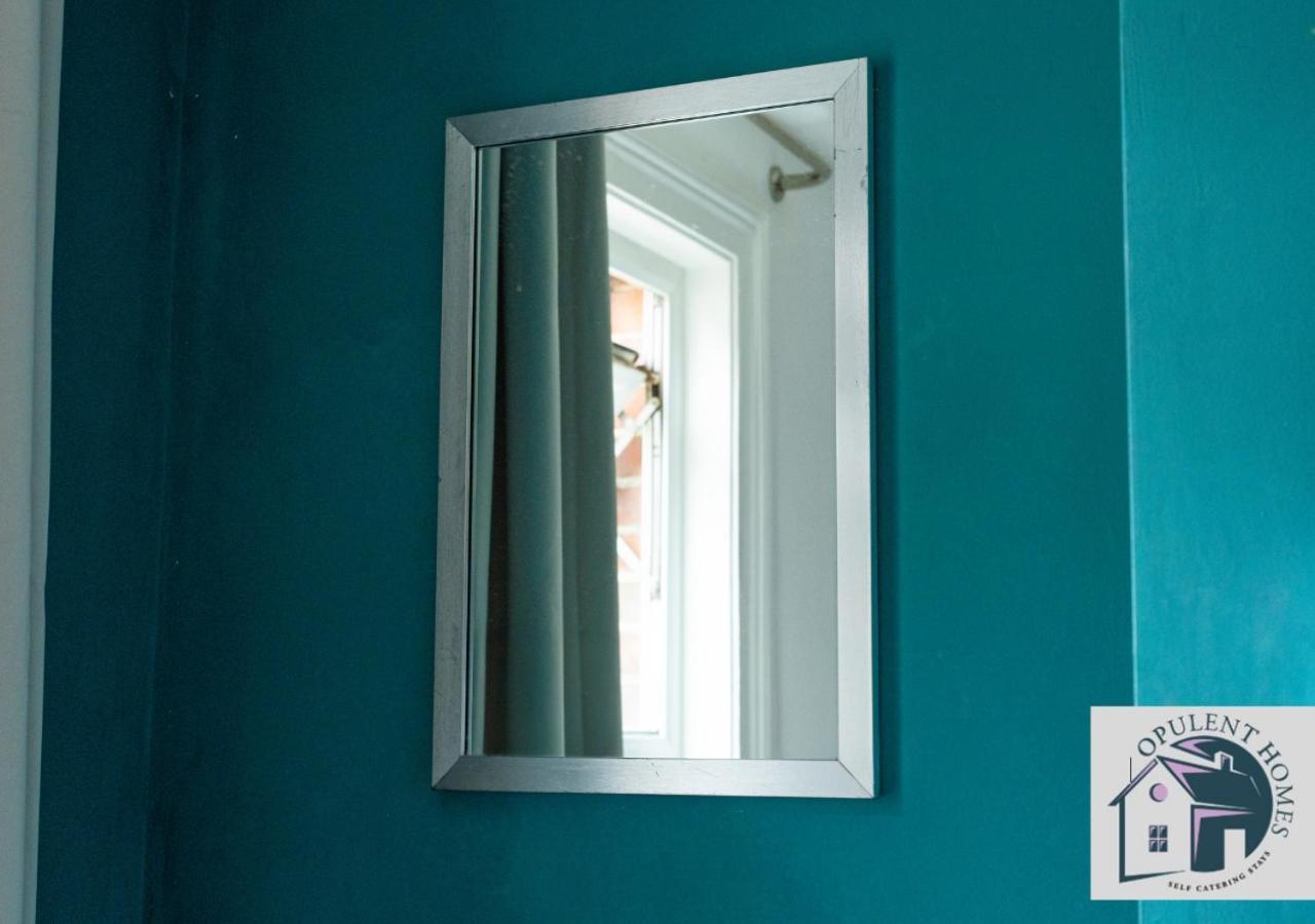 Contractors Pad - 4 Bed Town House - Cent Reading - Free Parking Villa Dış mekan fotoğraf