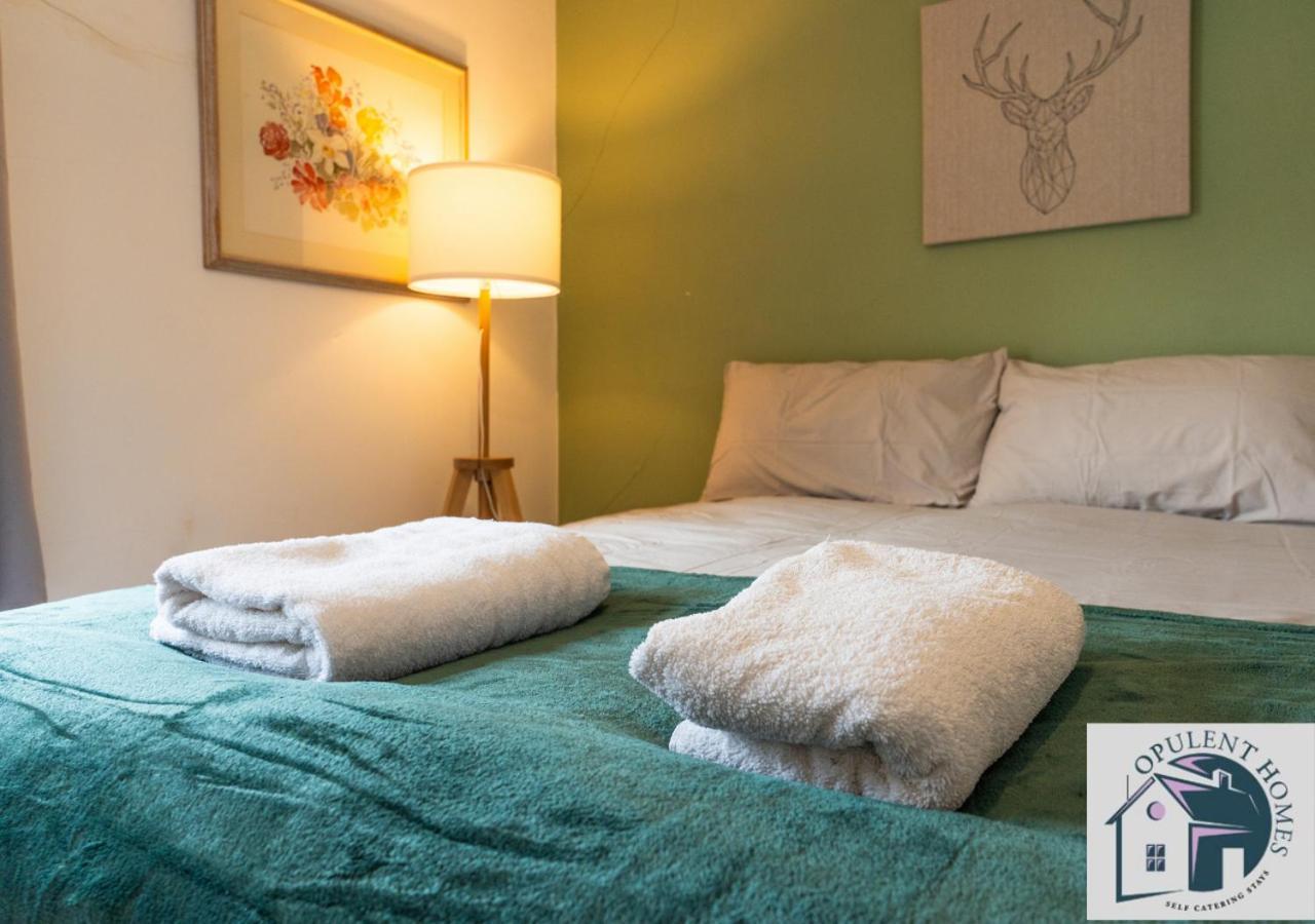 Contractors Pad - 4 Bed Town House - Cent Reading - Free Parking Villa Dış mekan fotoğraf
