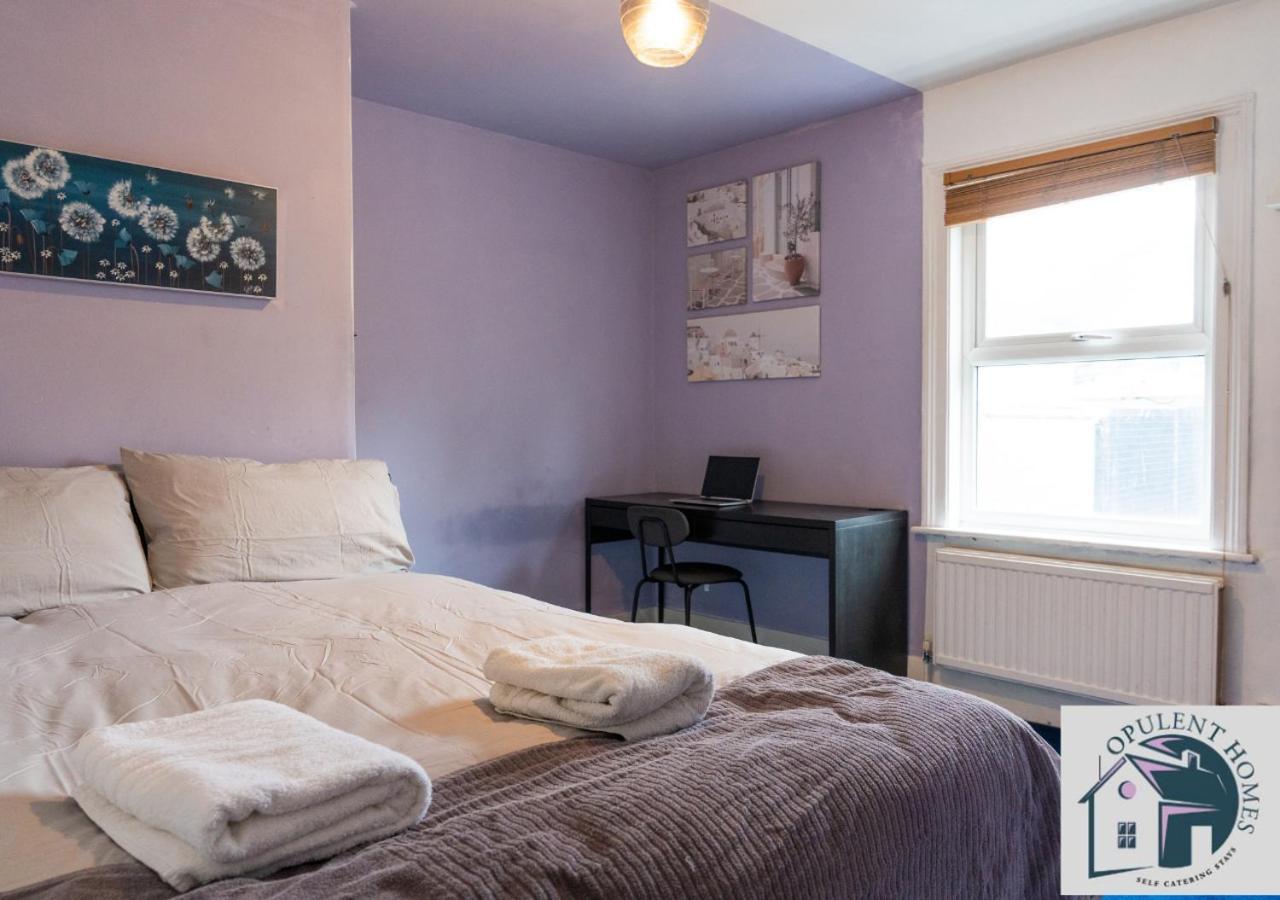 Contractors Pad - 4 Bed Town House - Cent Reading - Free Parking Villa Dış mekan fotoğraf