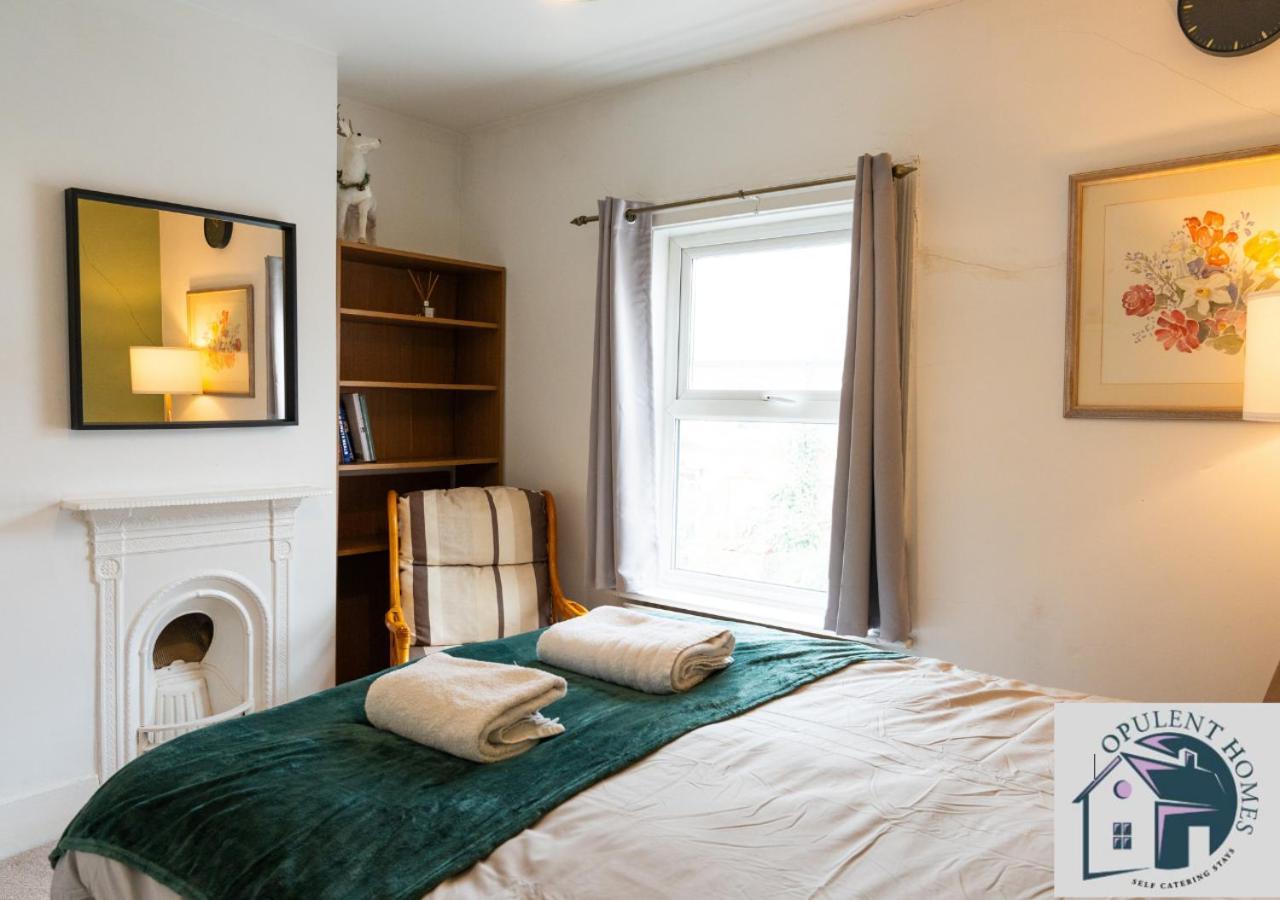 Contractors Pad - 4 Bed Town House - Cent Reading - Free Parking Villa Dış mekan fotoğraf