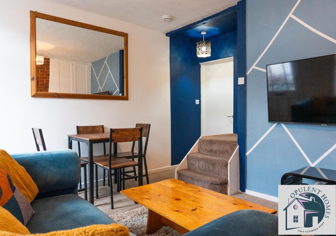 Contractors Pad - 4 Bed Town House - Cent Reading - Free Parking Villa Dış mekan fotoğraf